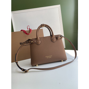 버버리 여성 토트 백