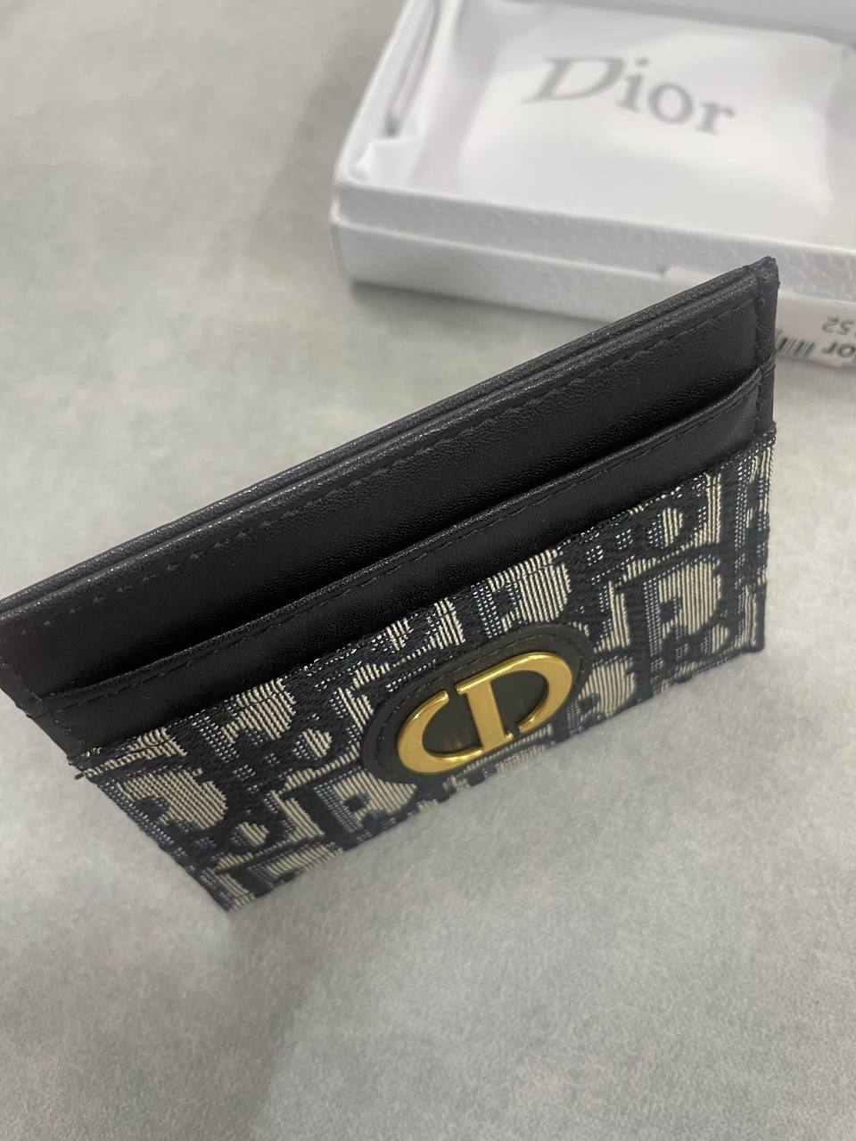 디올 30 Montaigne Freesia 카드 지갑 (블랙,그레이)