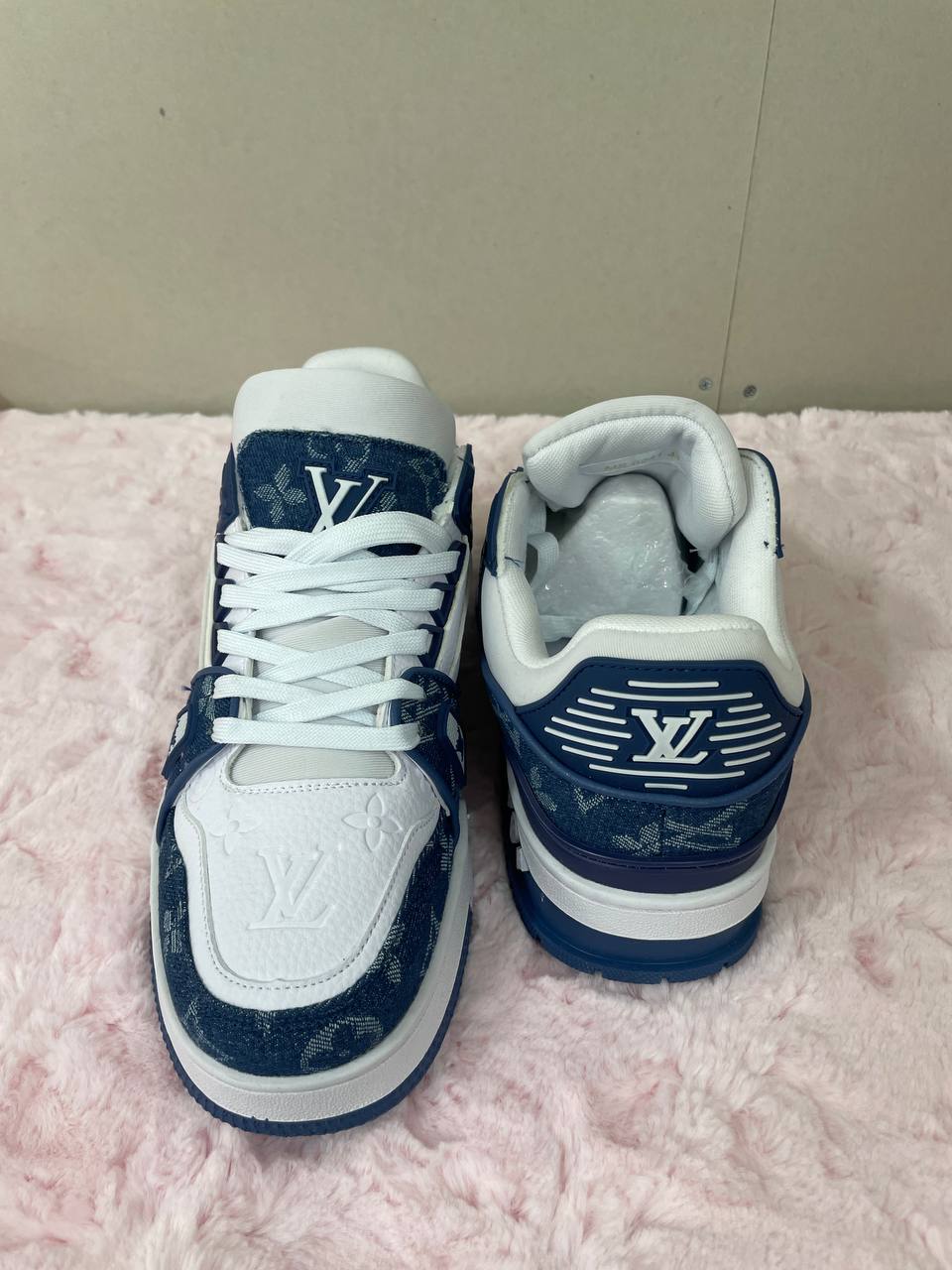 루이비통 LV 트레이너 스니커즈 모노그램 데님 블루