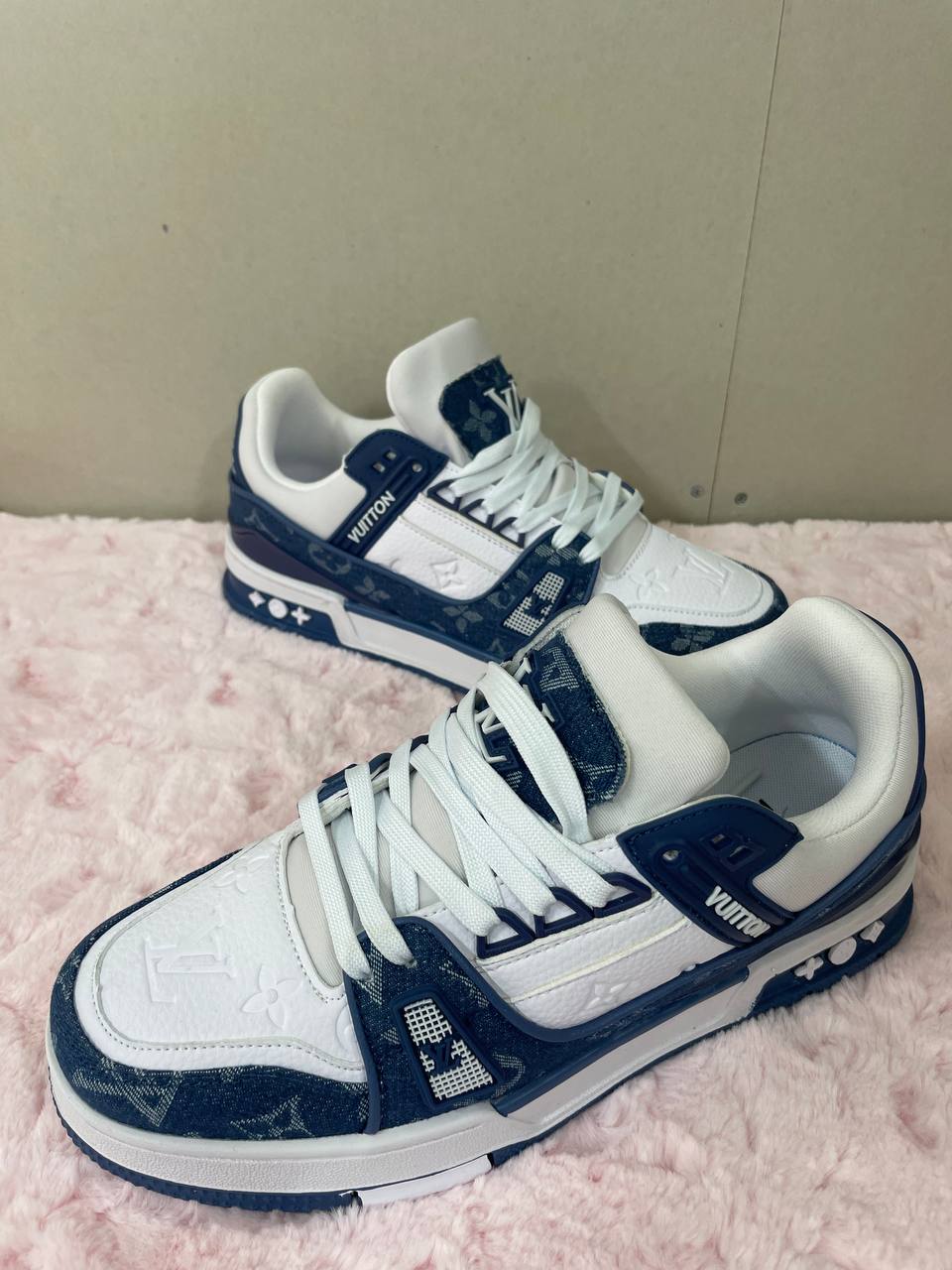 루이비통 LV 트레이너 스니커즈 모노그램 데님 블루