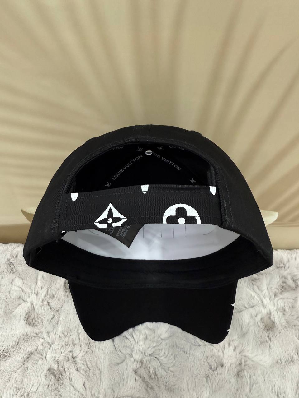 루이비통 볼캡 모자(화이트,블랙,베이지)