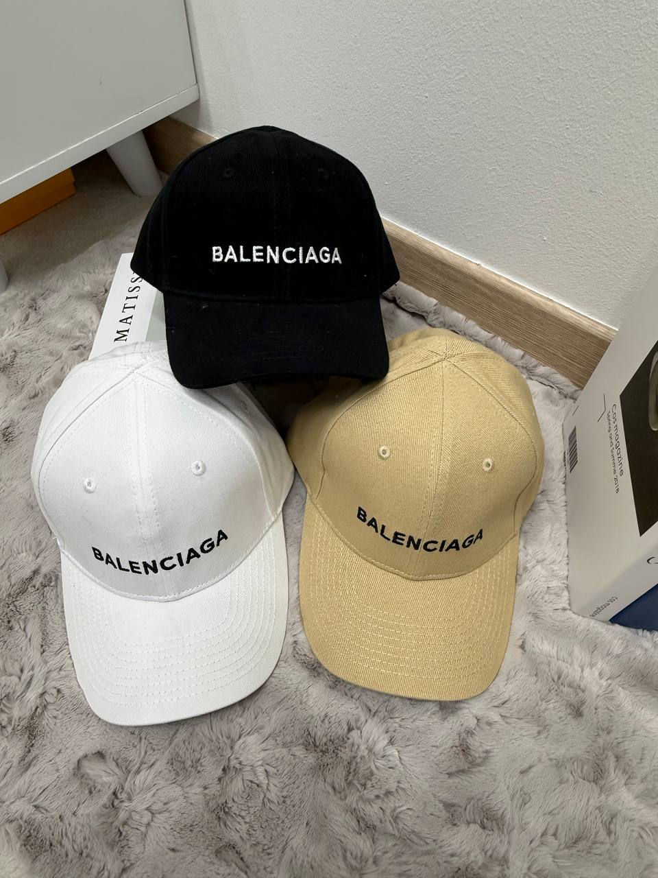 발렌시아가 볼캡 모자(블랙,화이트,베이지)