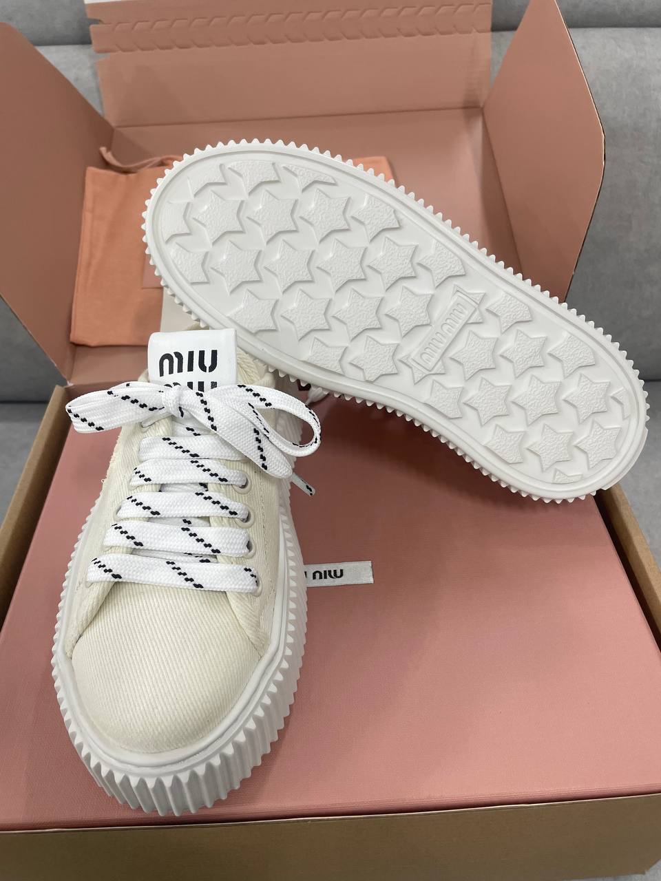 미우미우 스니커즈 뮬 (블랙/베이지)