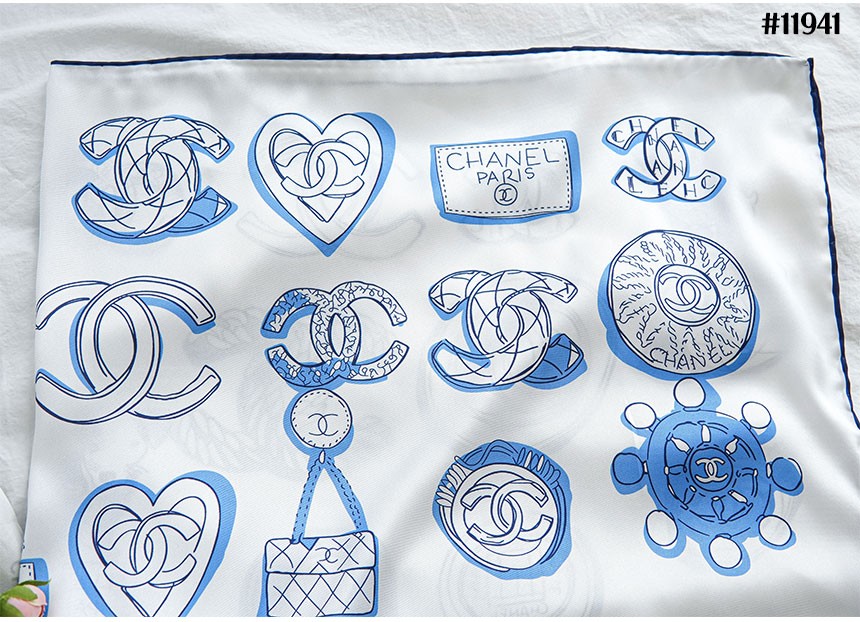 [CHANEL] 샤넬 23SS 달마시안 강아지 CC 로고 스퀘어 실크 스카프