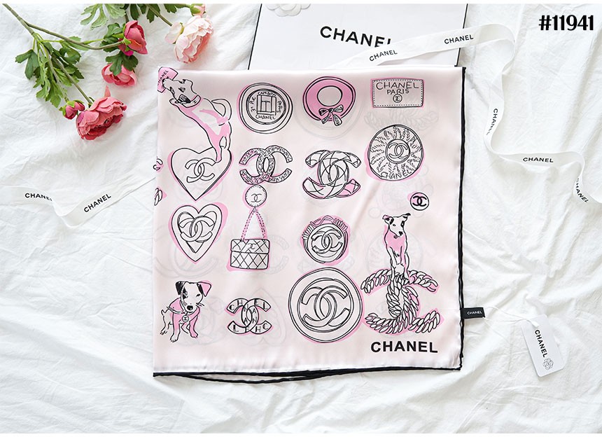 [CHANEL] 샤넬 23SS 달마시안 강아지 CC 로고 스퀘어 실크 스카프