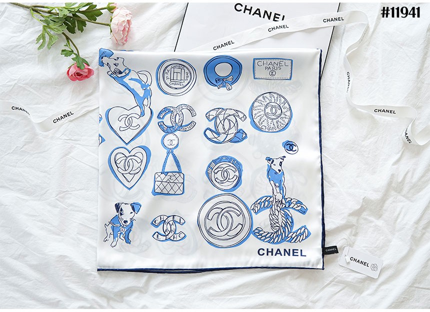 [CHANEL] 샤넬 23SS 달마시안 강아지 CC 로고 스퀘어 실크 스카프