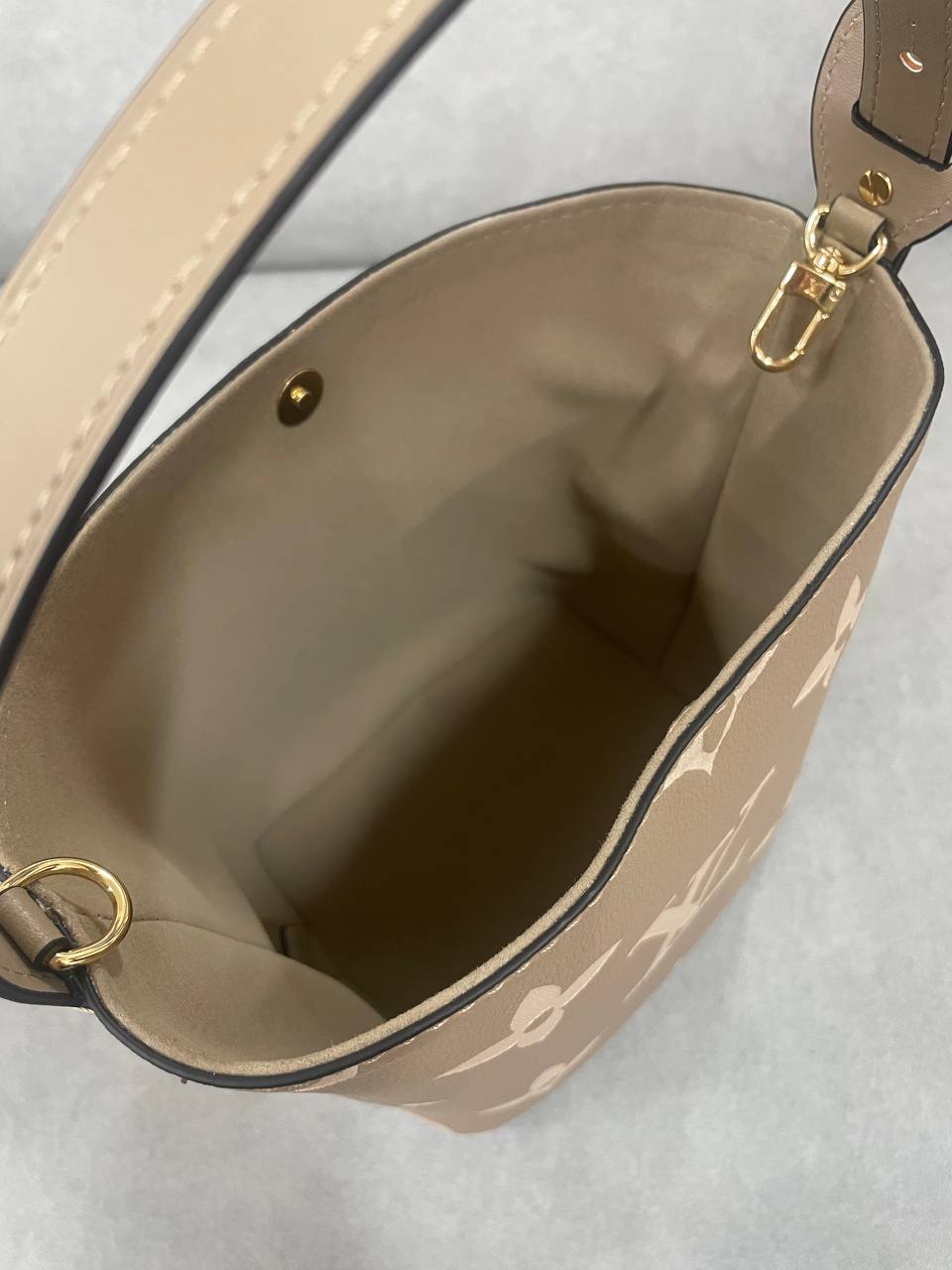 루이비통 올인BB 바이컬러