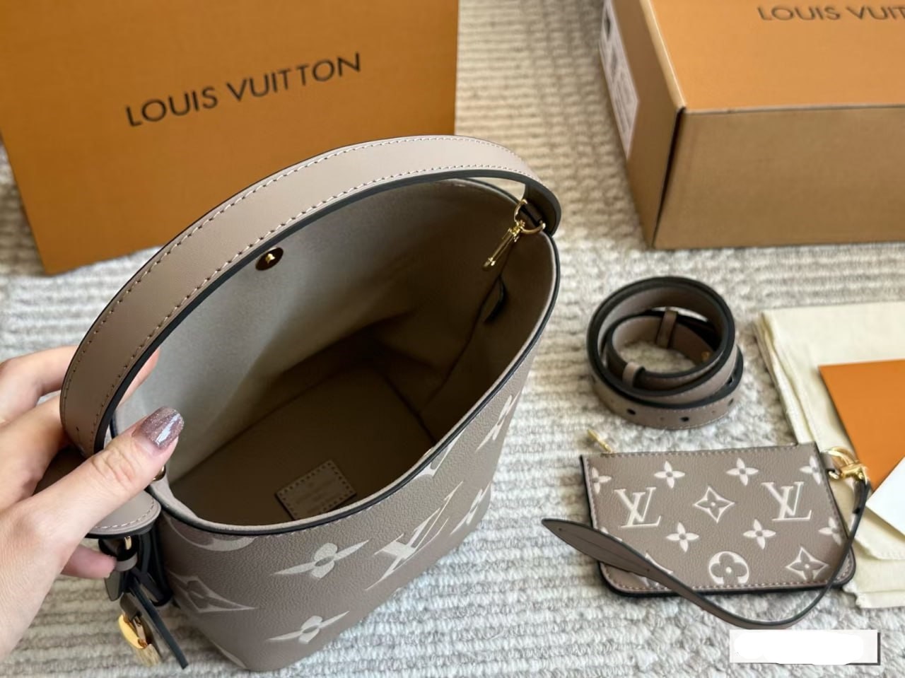 루이비통 올인 BB 바이컬러