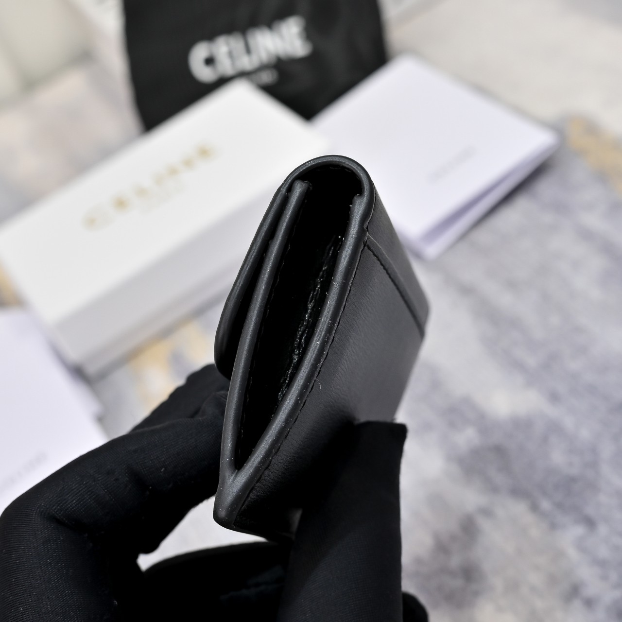 셀린느 플랩 카드지갑 블랙 금장