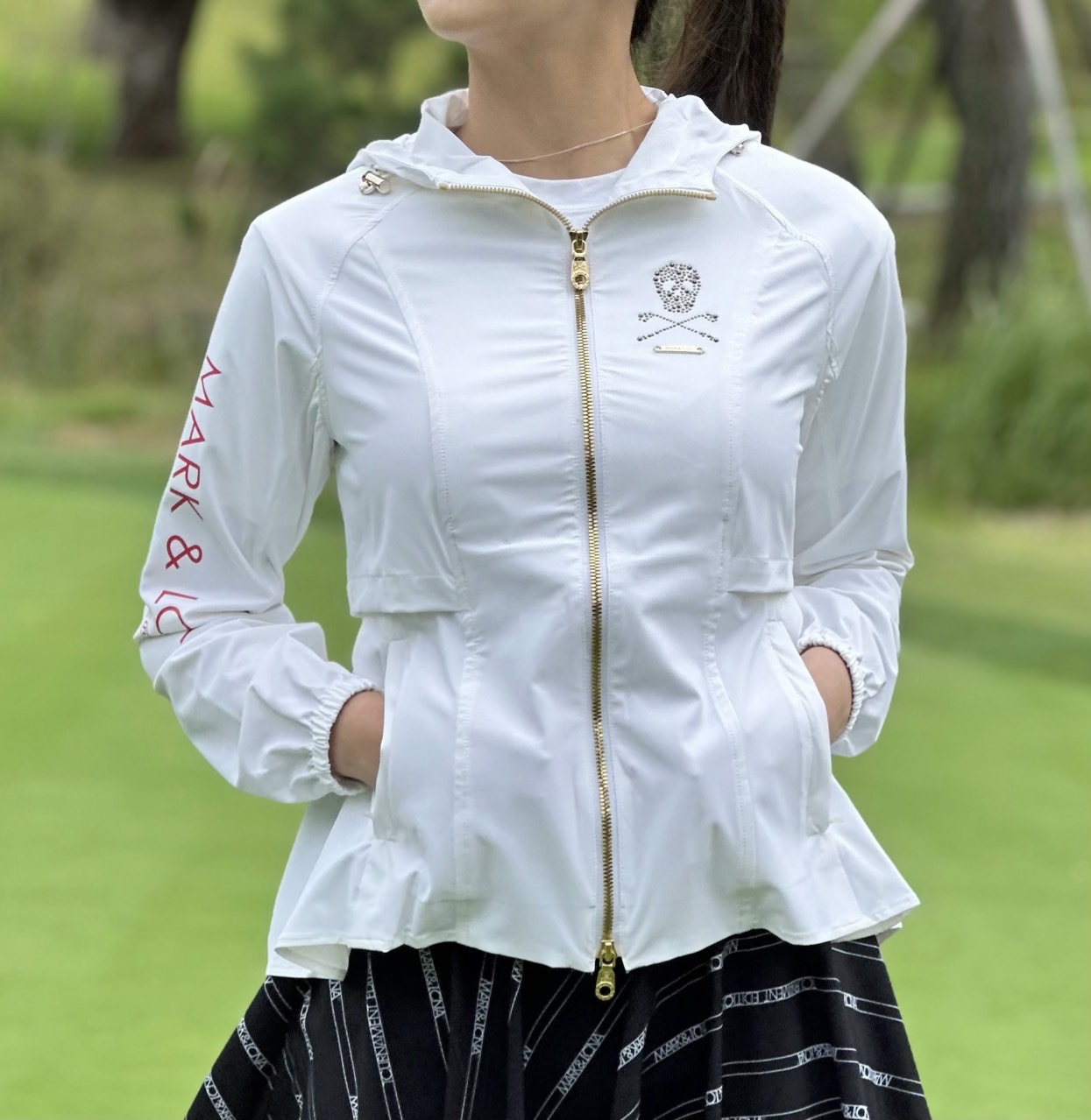 [ MARK&RONA ] 마크&로나 큐빅 로고포인트 우븐 아우터