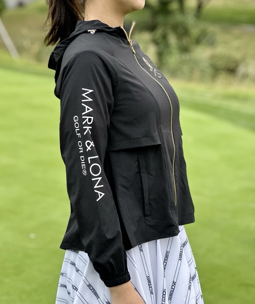 [ MARK&RONA ] 마크&로나 큐빅 로고포인트 우븐 아우터