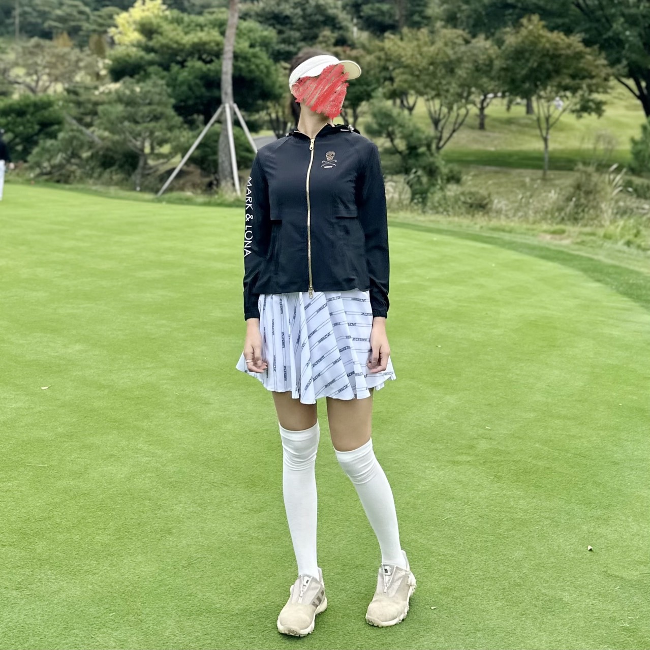 MARK & RONA 우먼 토너먼트 에어 홀 플레어 스커트