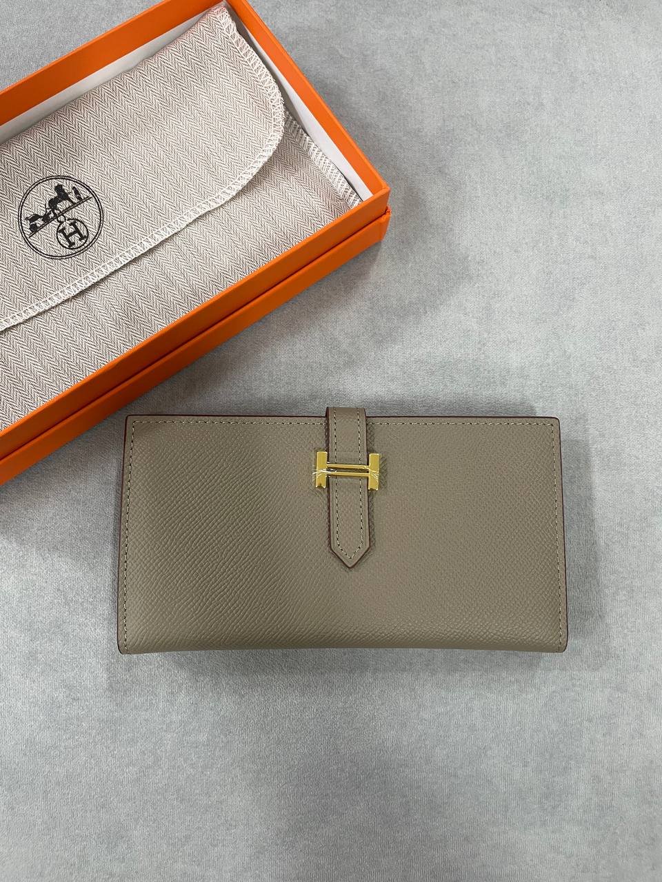 HERMES 에르메스 베안 장지갑