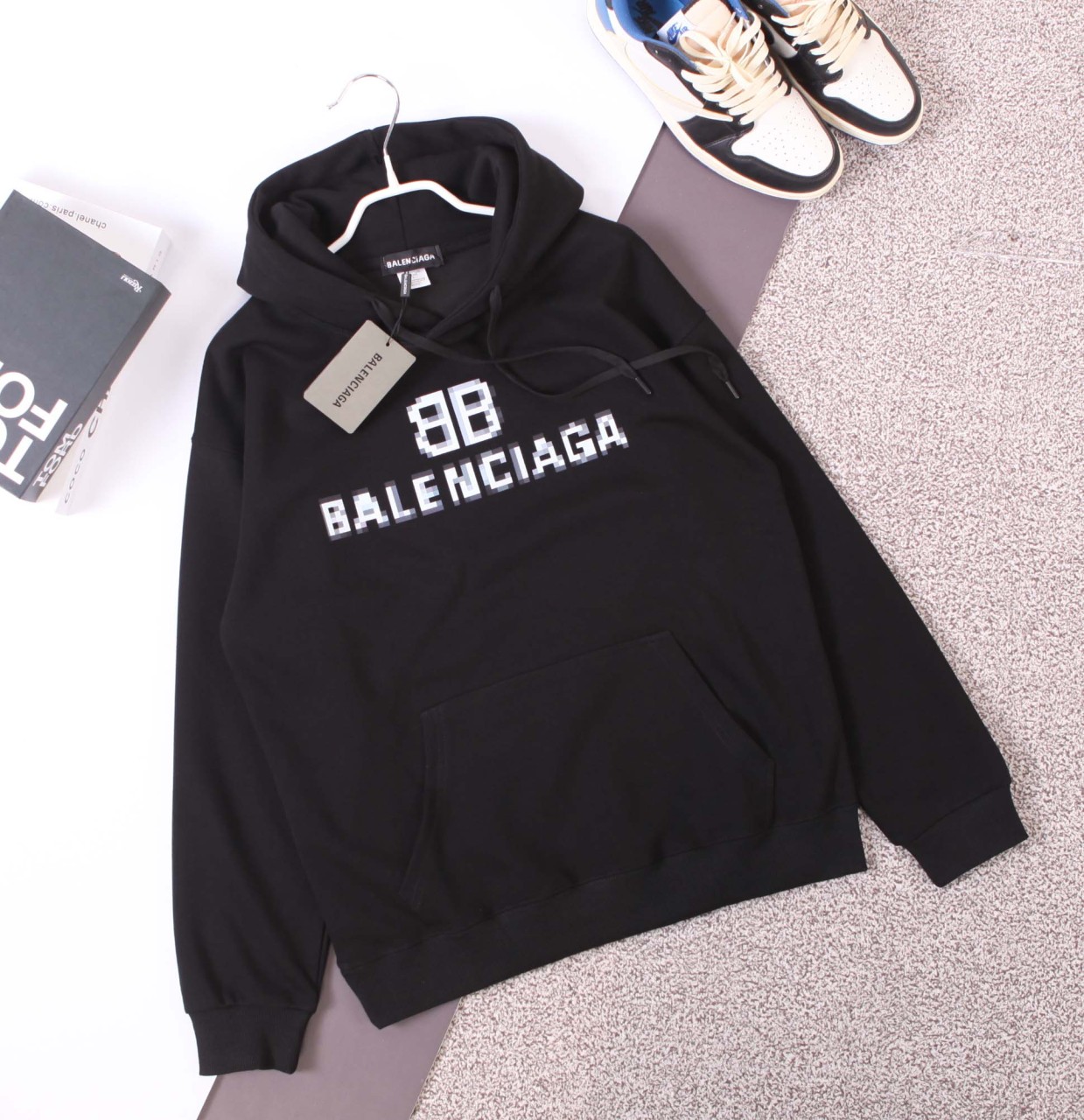 [BALEN CIAGA ] 발렌시아가 Pixel-Logo   후드탑