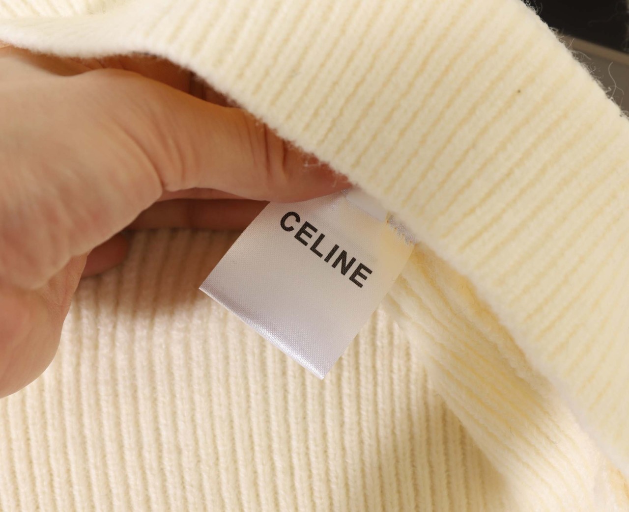 수입고급 셀린느 스트라이프 니트