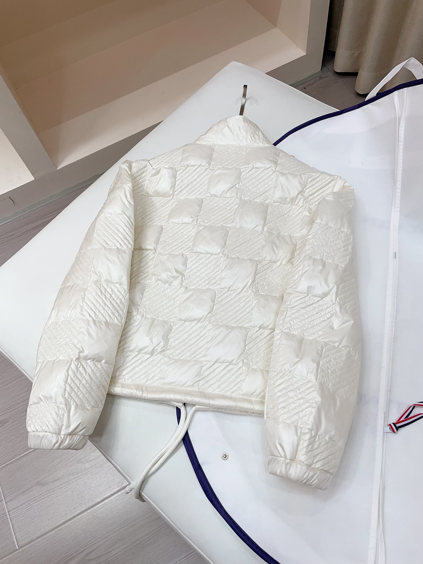 몽클레어 앤시 쇼트 다운재킷