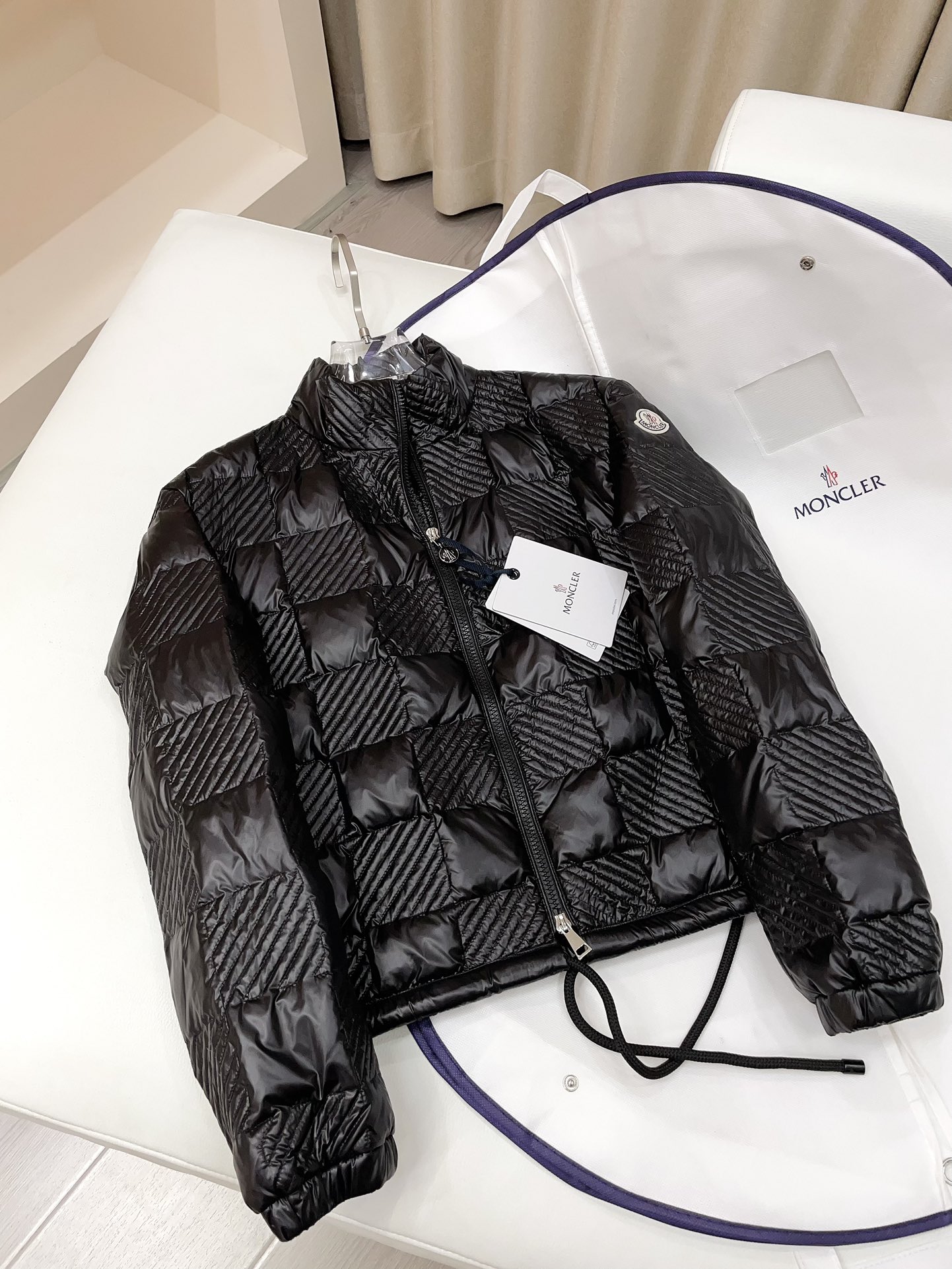 몽클레어 앤시 쇼트 다운재킷