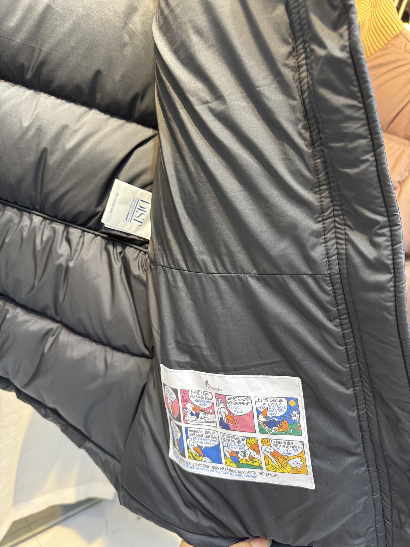 몽클 두르베 구스다운숏패딩