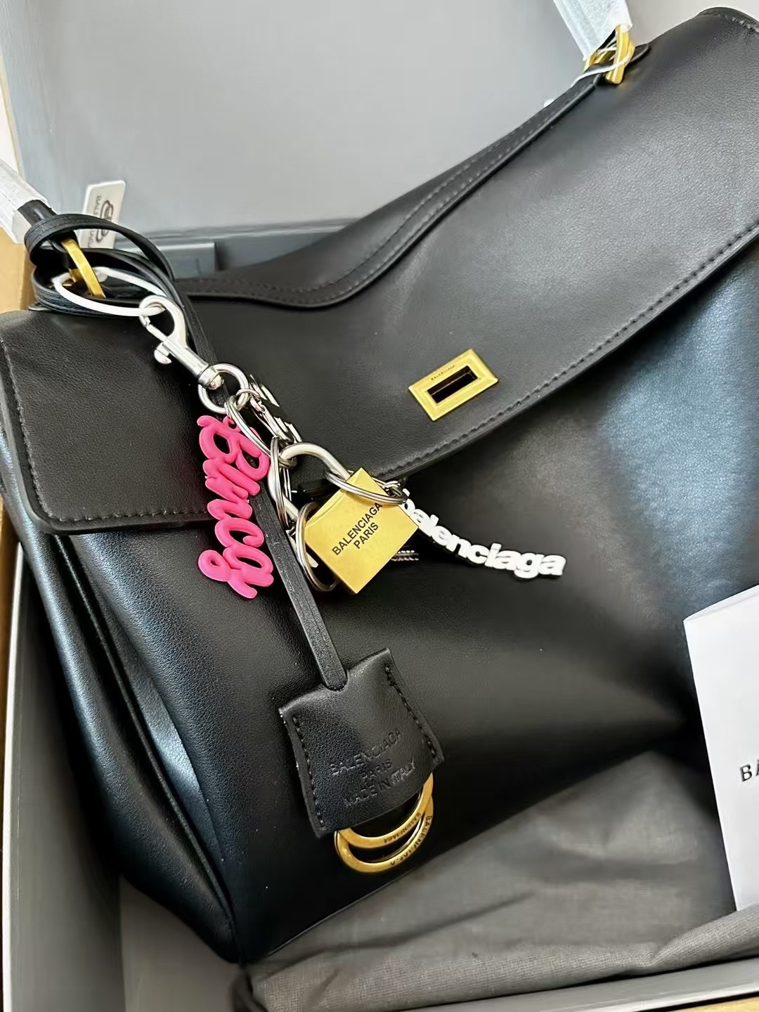 발렌시아가 신상 로데오 오버사이즈 백