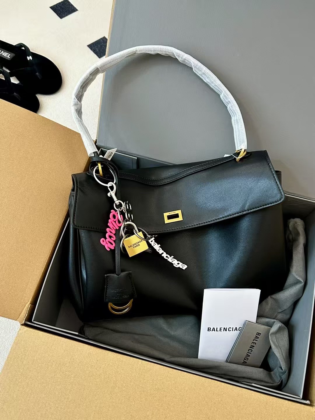 발렌시아가 신상 로데오 오버사이즈 백