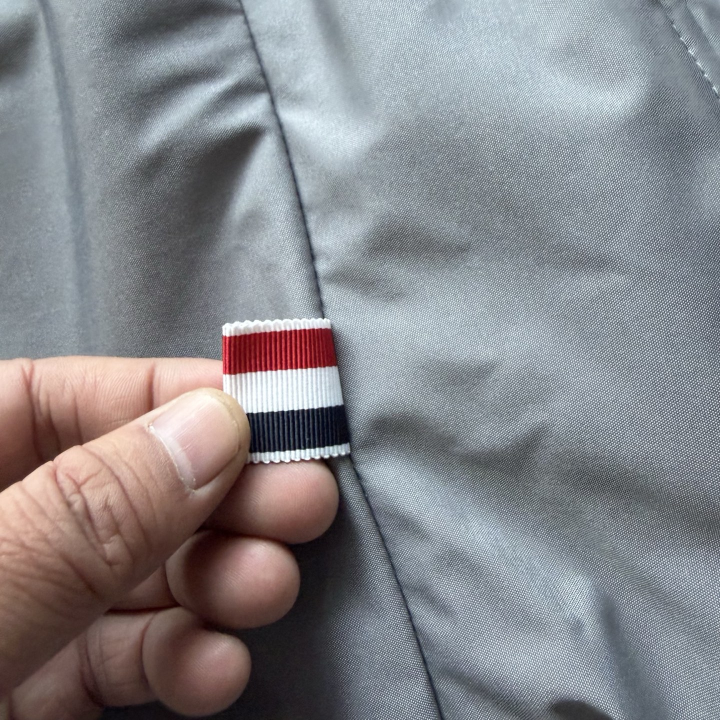 THOM BROWNE 롱패딩