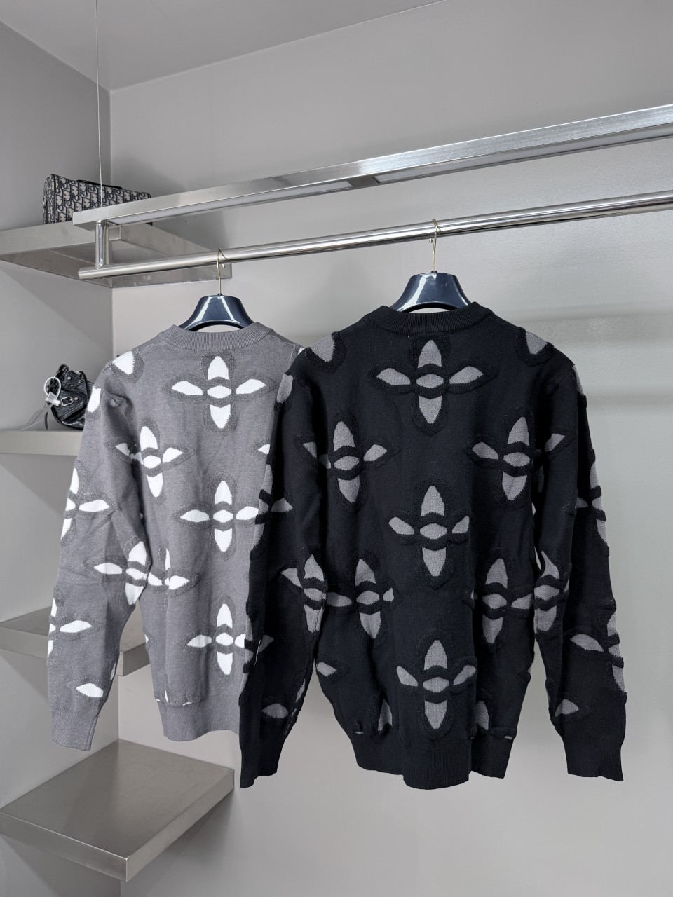 루이비통 텍스쳐드 코튼 울 스웨터