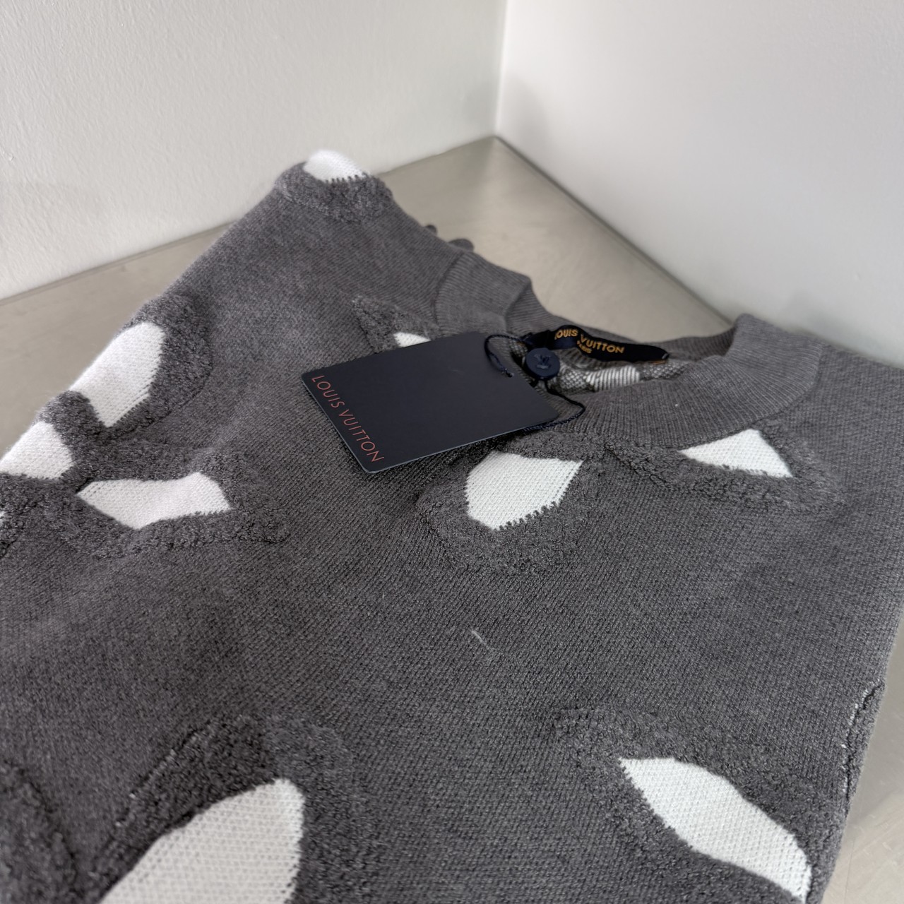 루이비통 텍스쳐드 코튼 울 스웨터