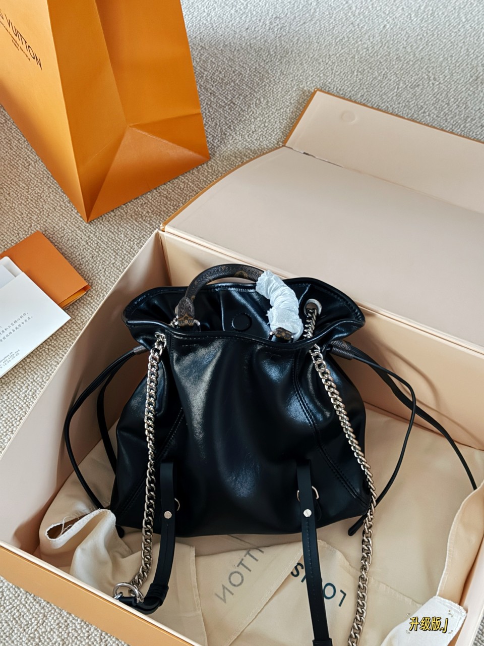 루이비통 오프 듀티 (Off Duty) 백팩 바이브