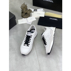 [CHANEL-샤넬]남녀공용 샤넬 스니커즈