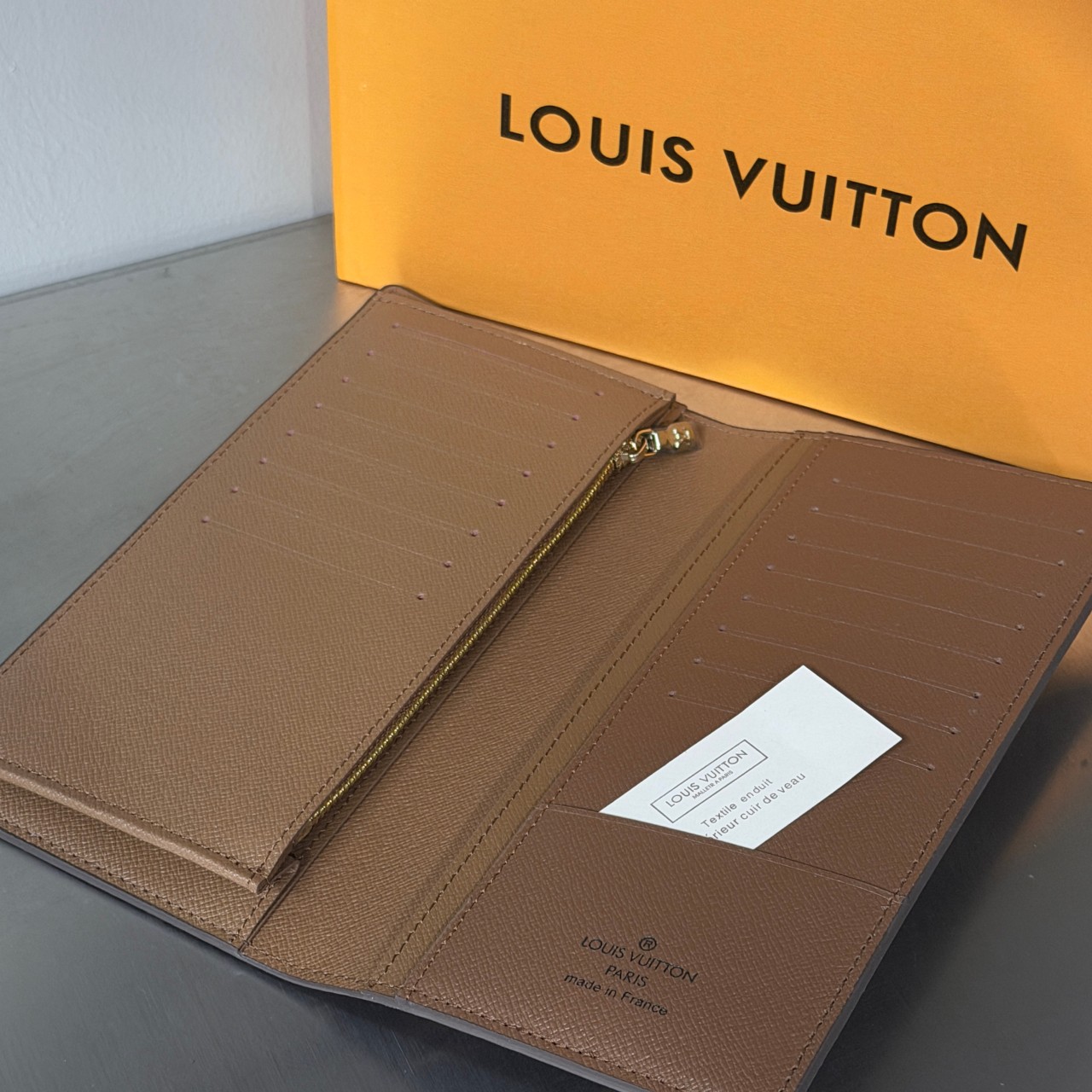 루이비통 브라짜 월릿 (모노그램 장지갑)