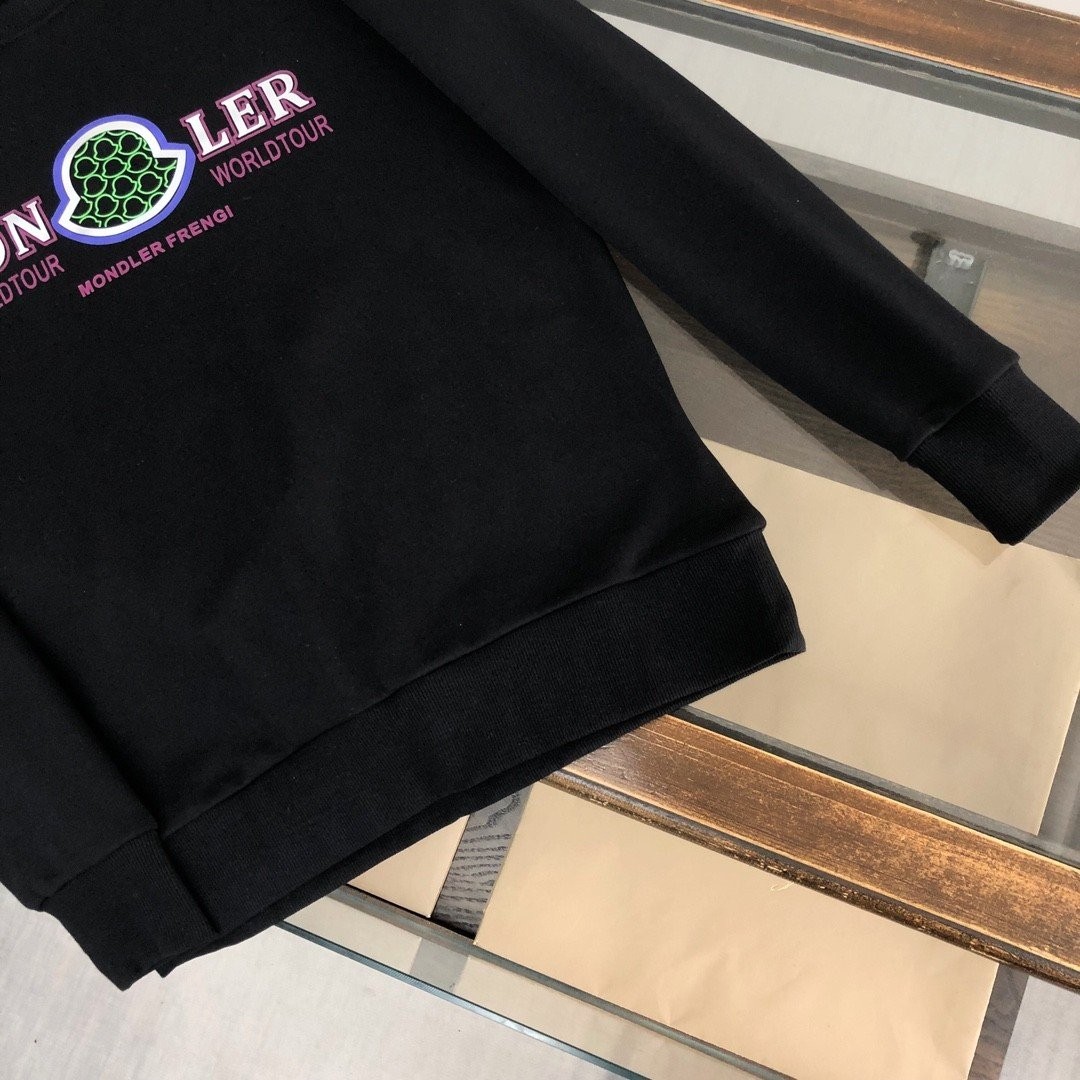 몽클레어 네온 레터링 맨투맨