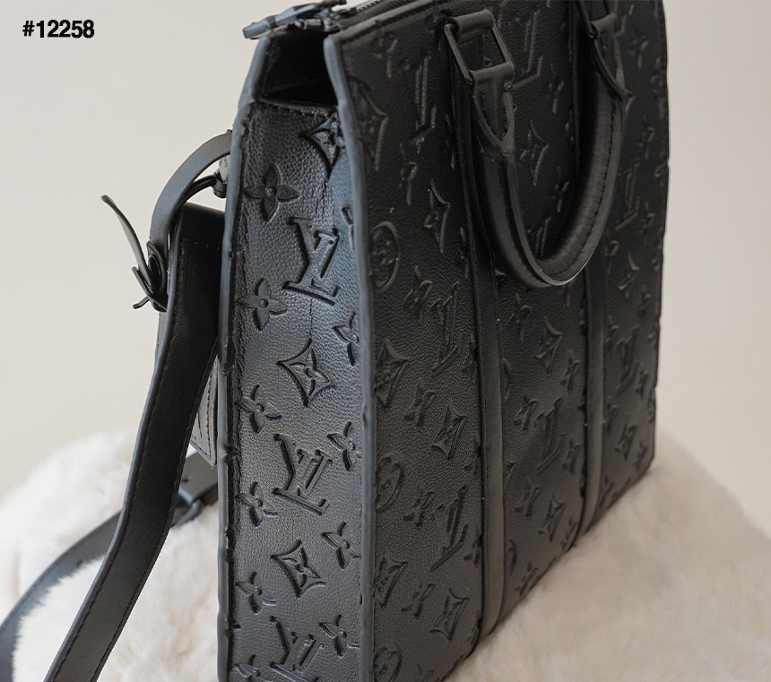 [LOUIS VUITTON] 루이비통 앙프렝뜨 삭플라 크로스백