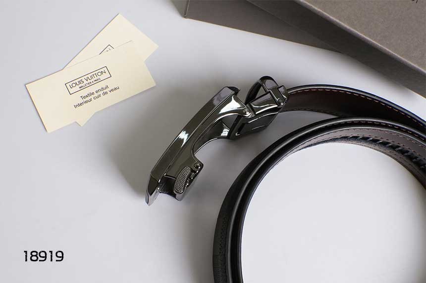 [LOUIS VUITTON] 루이비통 LV로고 스퀘어 자동벨트