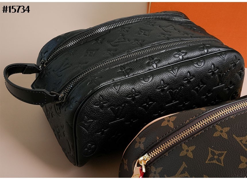 루이비통 돕 키트 모노그램 파우치 백